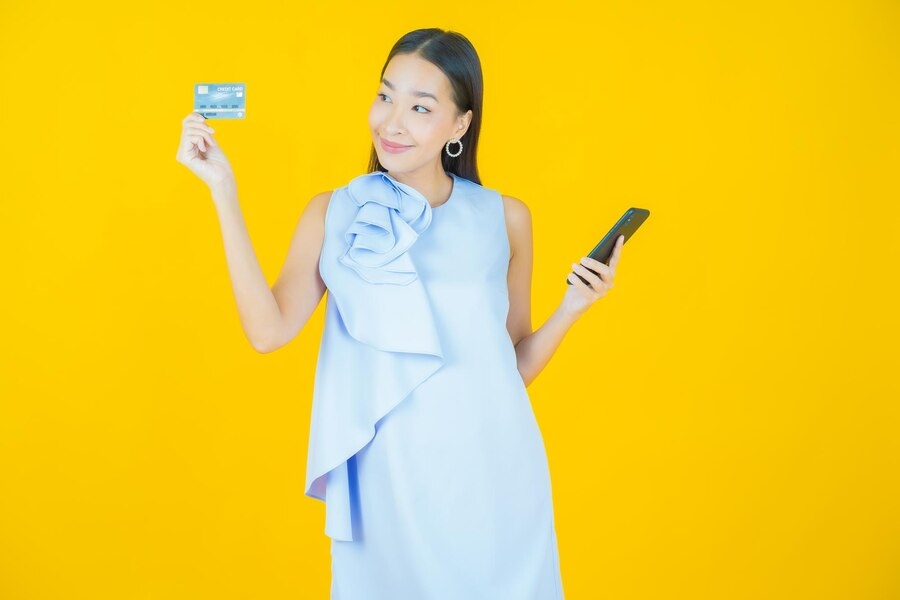 บัตรเครดิต กับ บัตรกดเงินสด